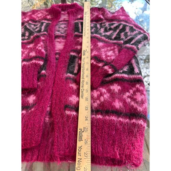 Vintage mohair-blend cardigan Fair Isle magenta black open front hand knitted - Picture 6 of 11